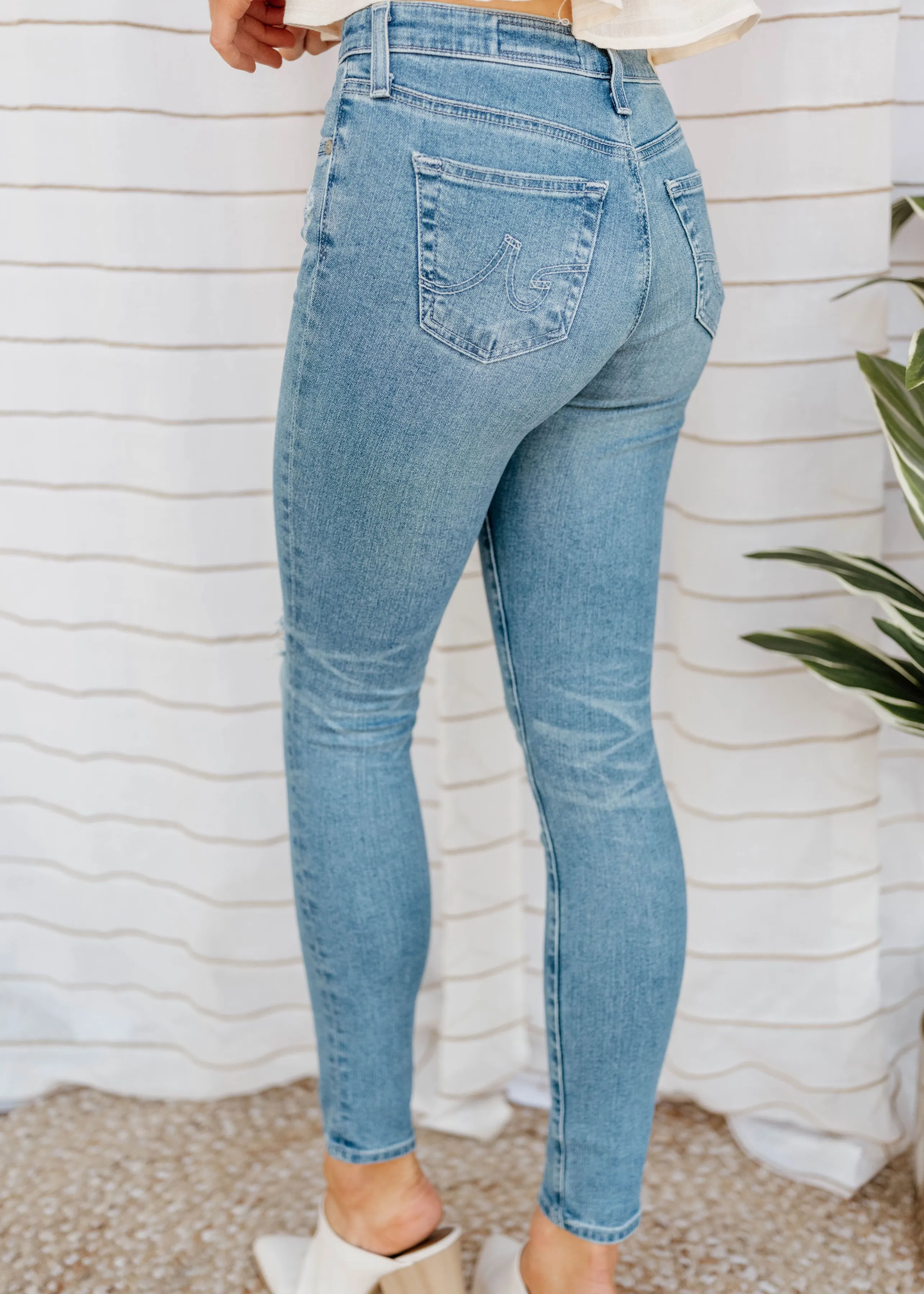 AG Lilah Ankle Skinny