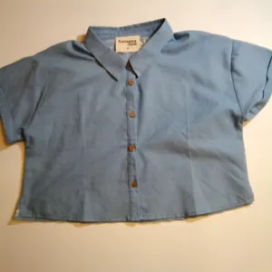 Chambray Daisy Cutout Shirt | Savanna Jane