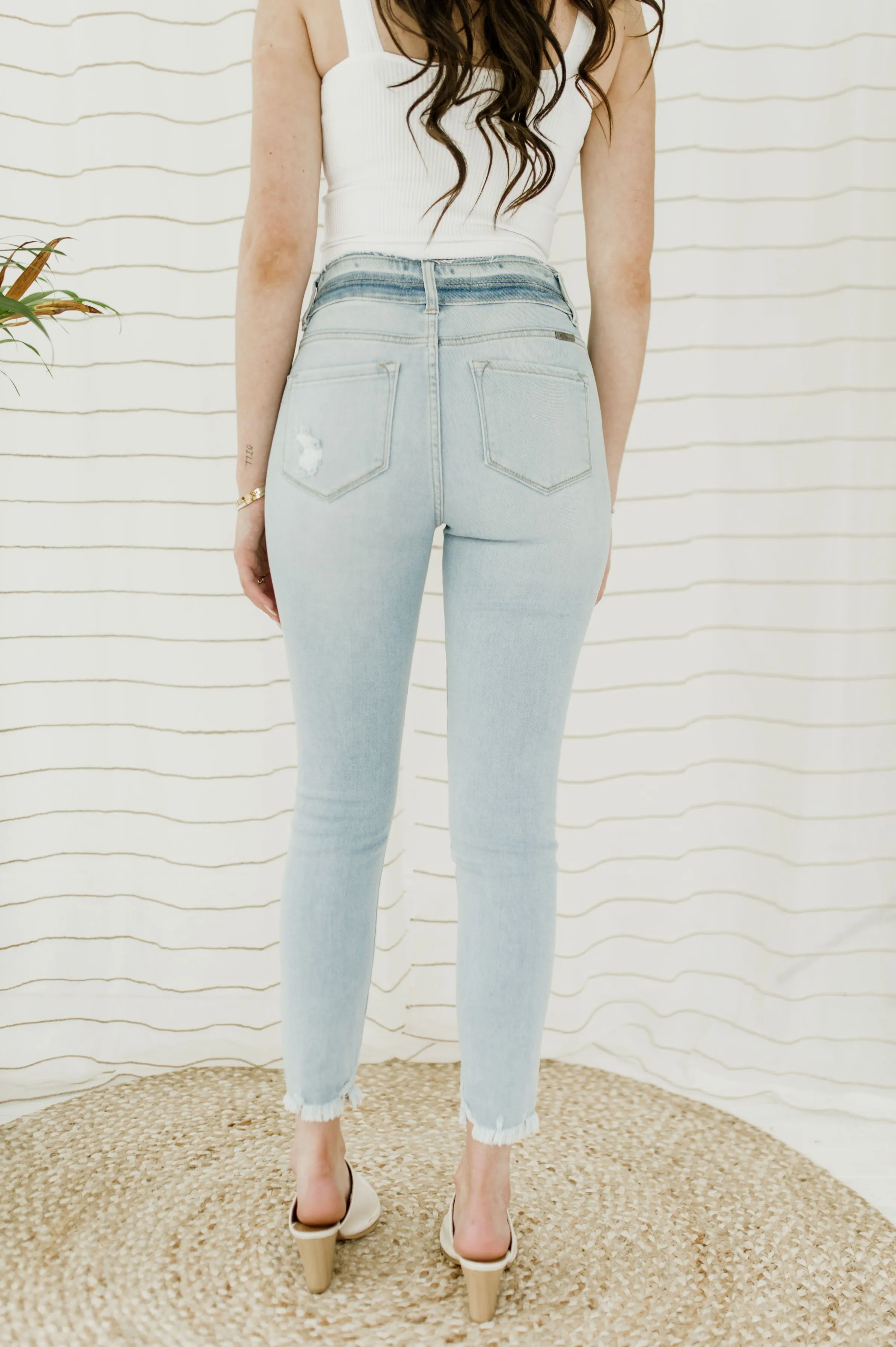 CLEARANCE- The Staple High Rise Skinny Jeans