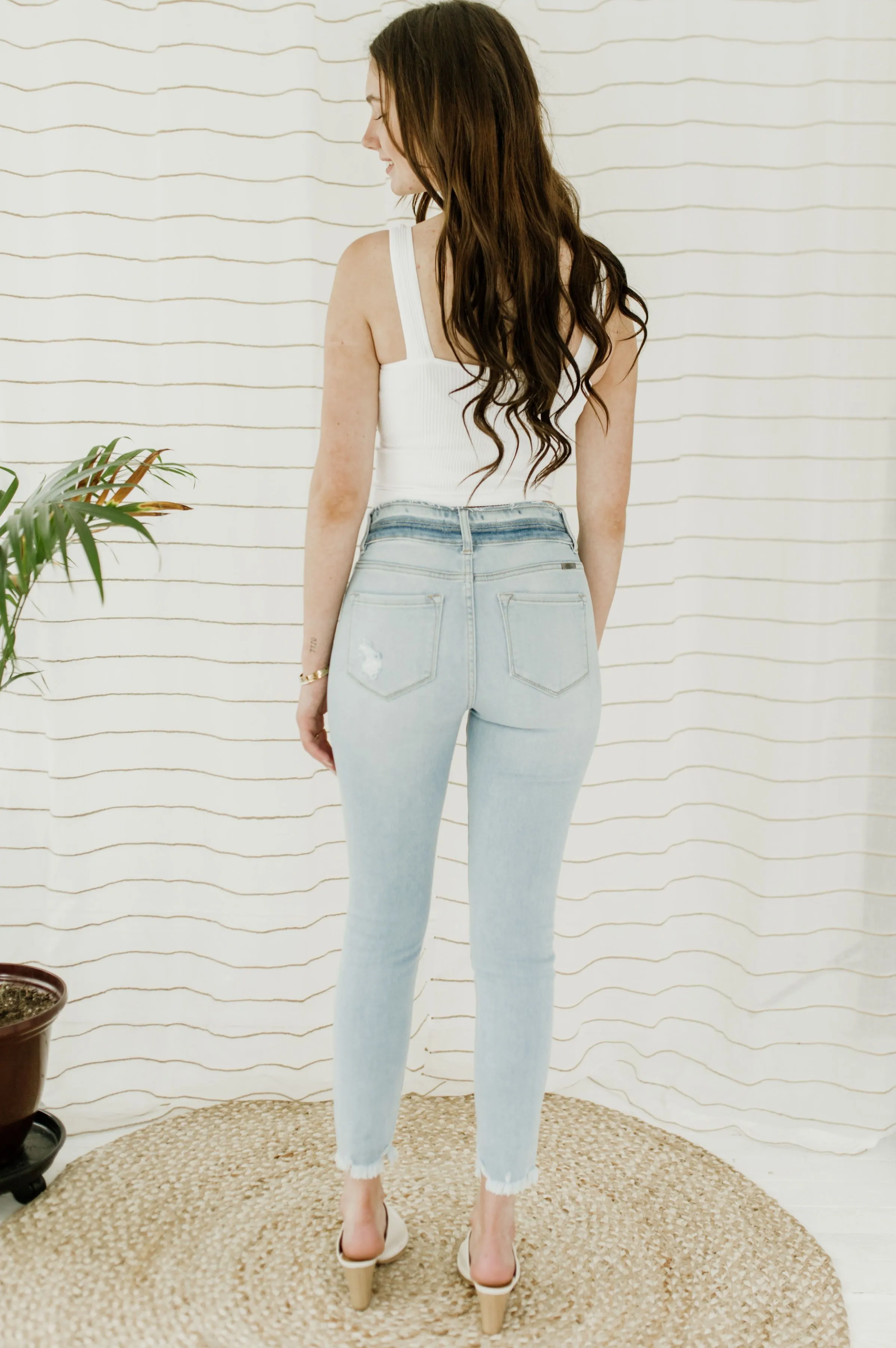 CLEARANCE- The Staple High Rise Skinny Jeans