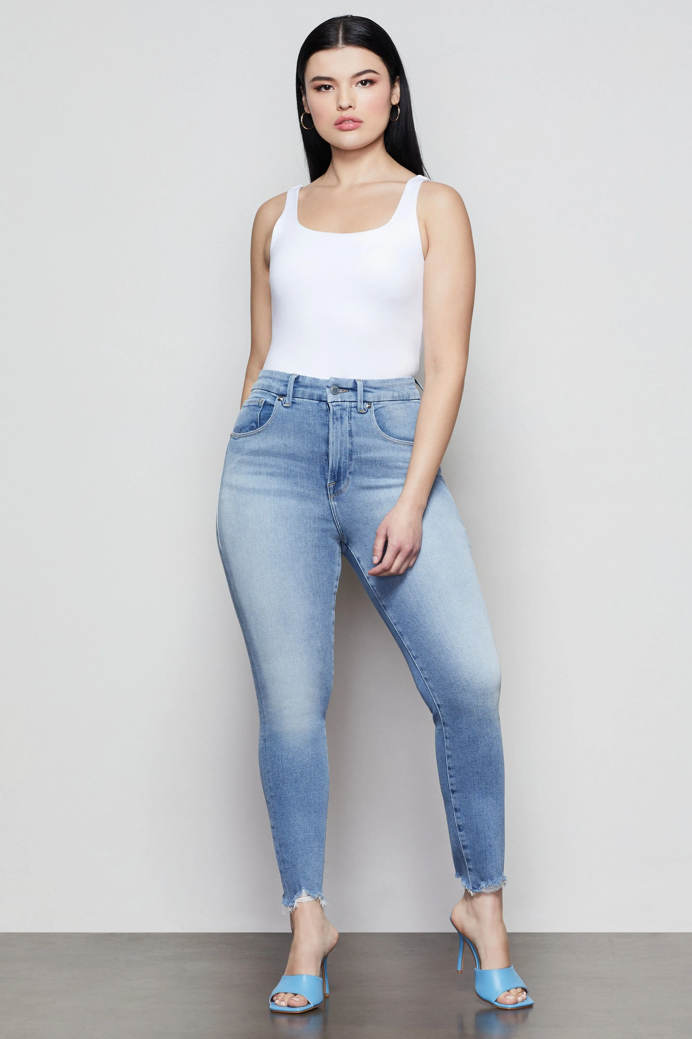 GOOD CURVE SKINNY CROP CHEWED HEM | BLUE440