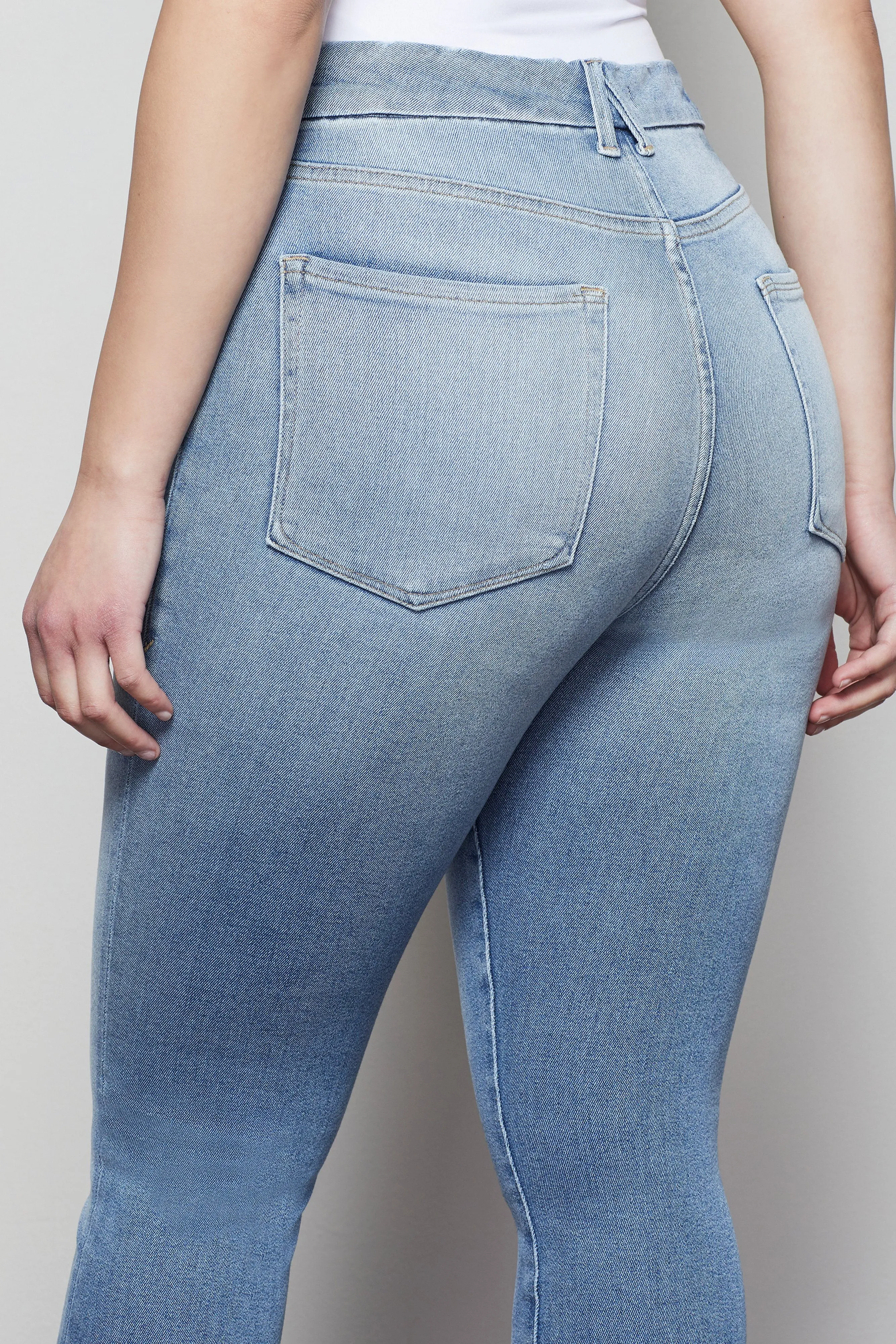 GOOD CURVE SKINNY CROP CHEWED HEM | BLUE440