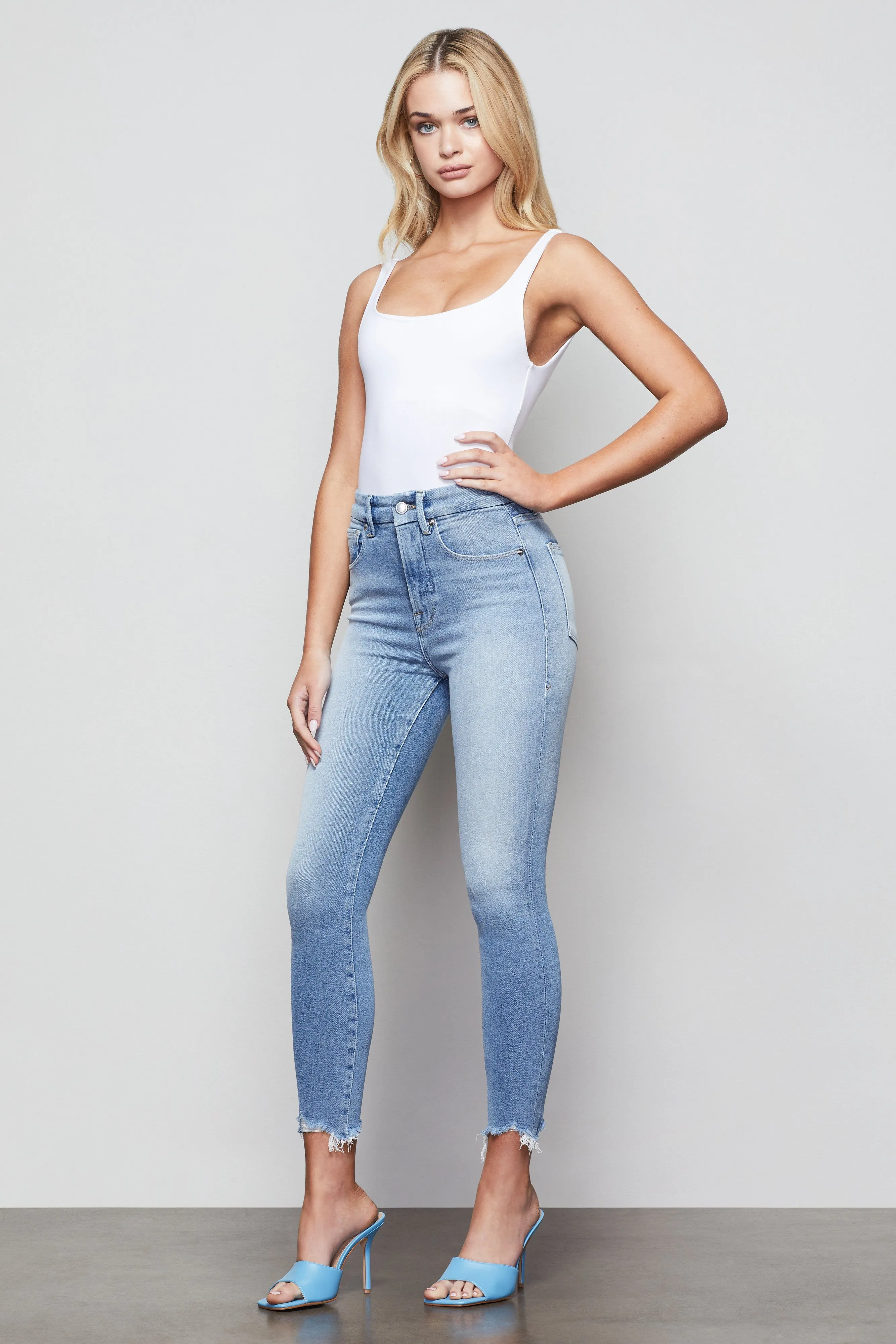 GOOD CURVE SKINNY CROP CHEWED HEM | BLUE440