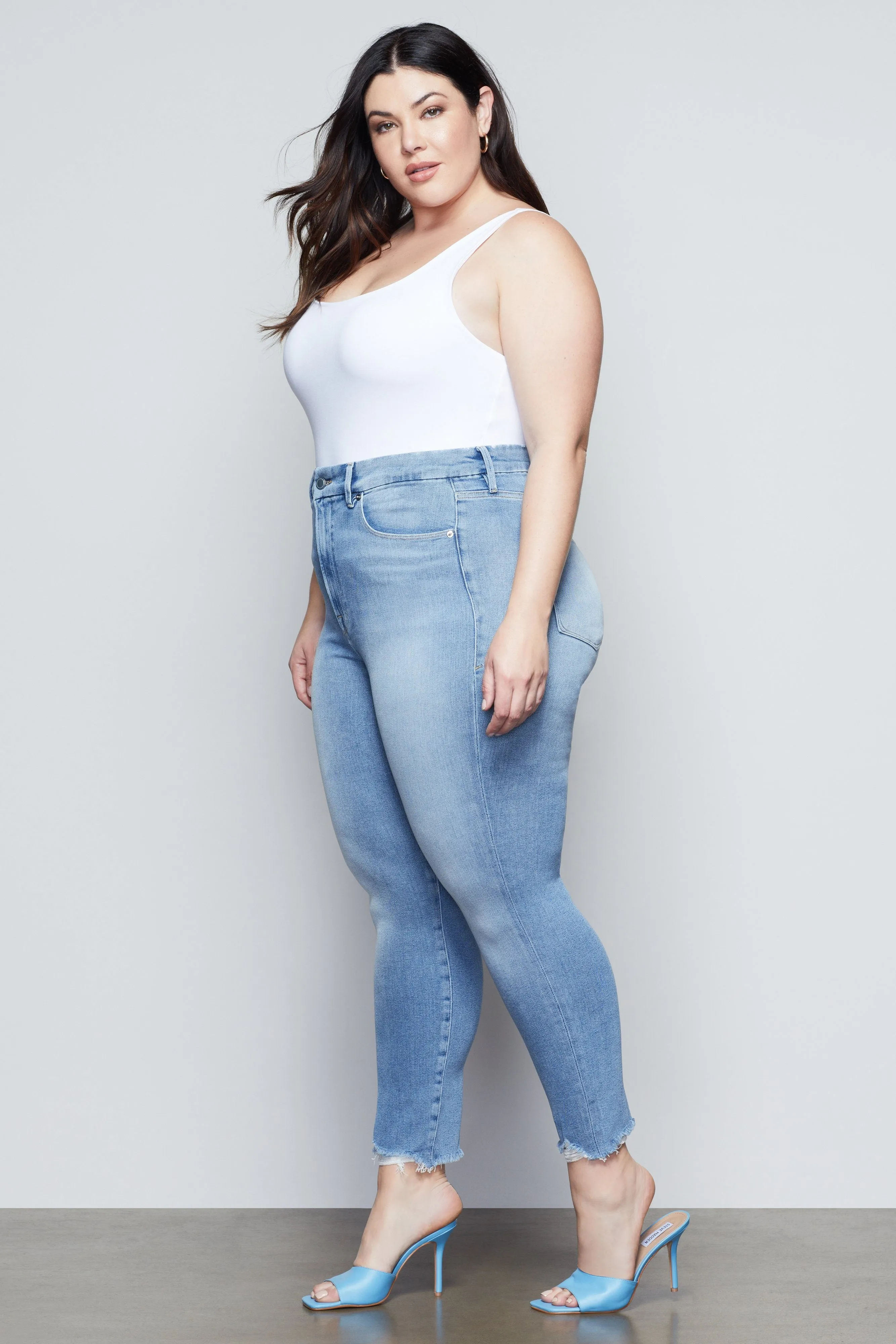GOOD CURVE SKINNY CROP CHEWED HEM | BLUE440
