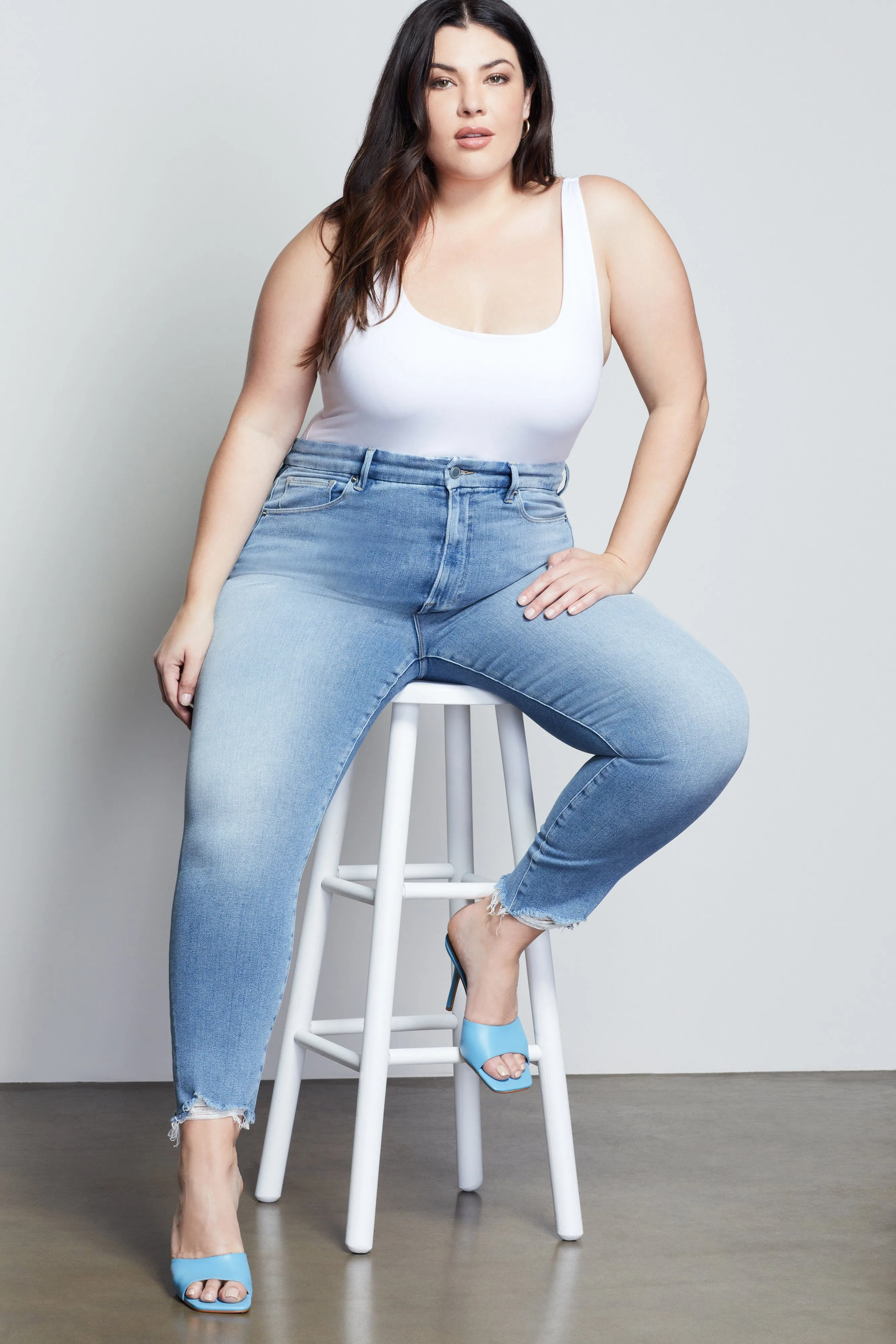 GOOD CURVE SKINNY CROP CHEWED HEM | BLUE440