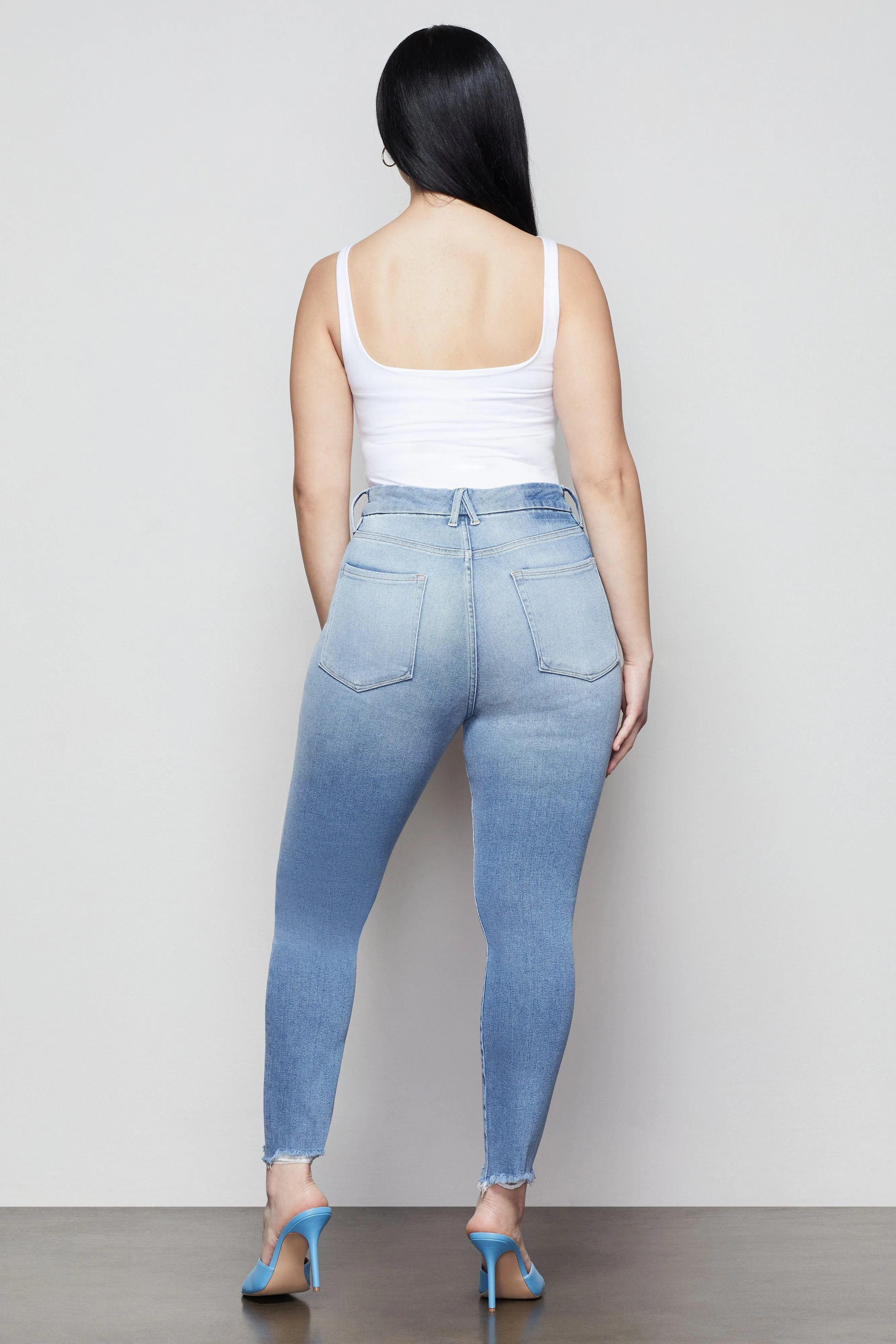 GOOD CURVE SKINNY CROP CHEWED HEM | BLUE440