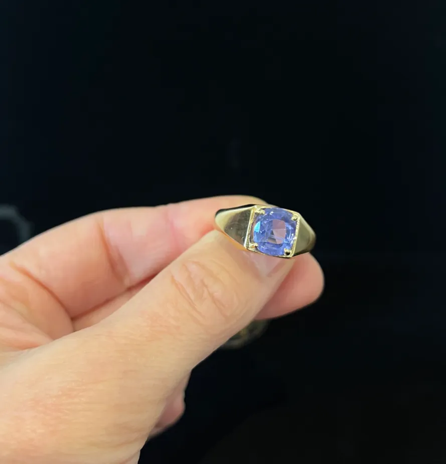Mens 4.60ct Colour Change Mauve to Blue Ceylon Sapphire Ring