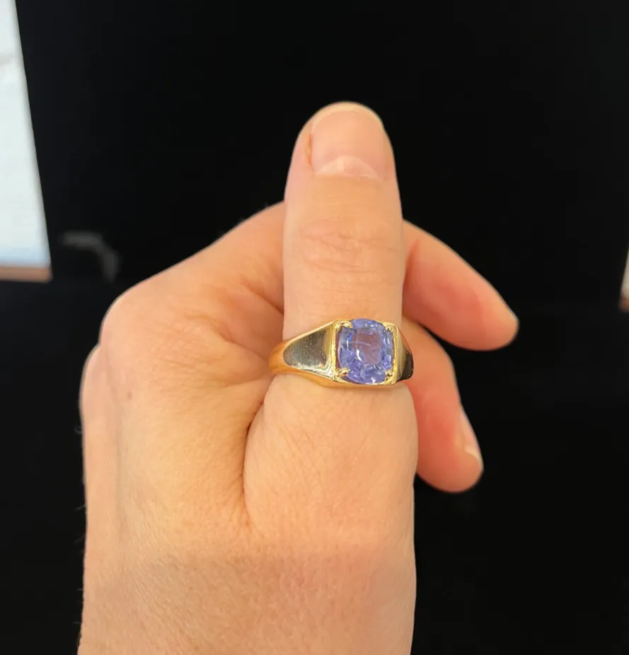 Mens 4.60ct Colour Change Mauve to Blue Ceylon Sapphire Ring